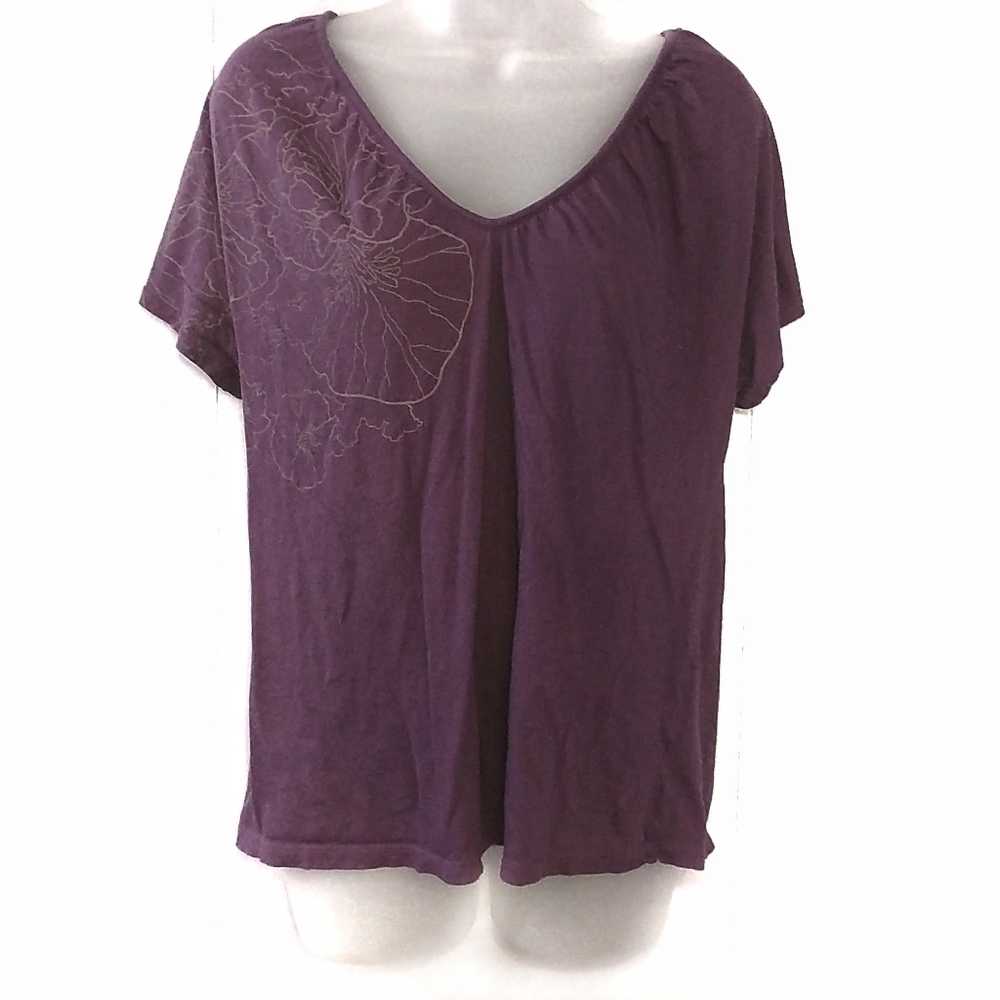 Mossimo Top Front and Back V Purple‎
